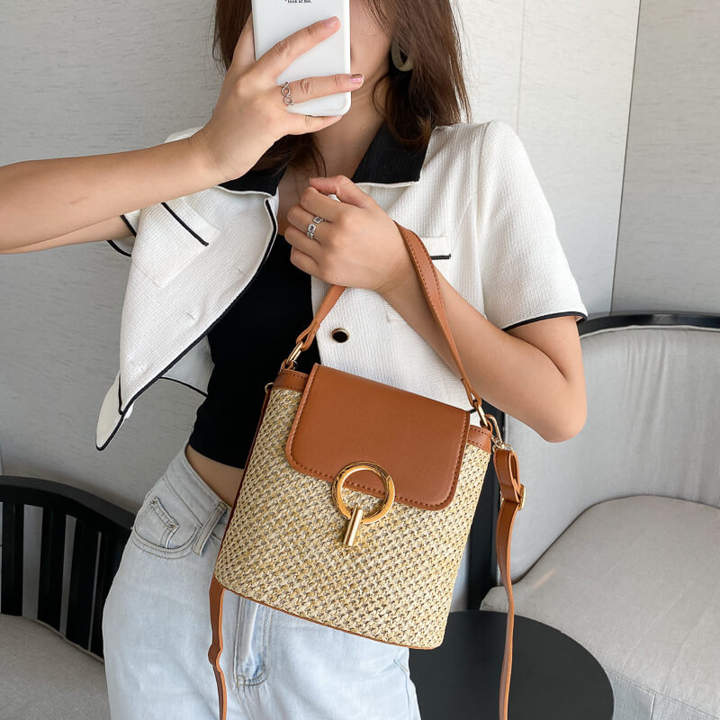 Chic Straw Woven Bucket Bag l LOONFUNG